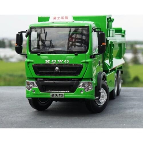 Original factory 1:24 diecast Sinotruk HOWO TX green alloy dump truck models for collection, gift