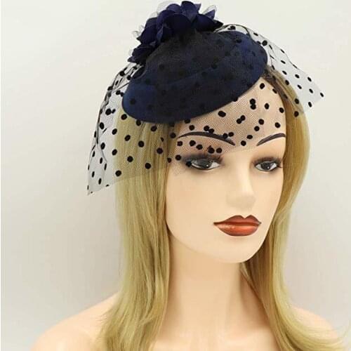 Fedora Hat for Woman Mesh Yarn Hair Clips Wedding Hat Small Top Hat Female British Retro Elegant Charming Wedding Accessories