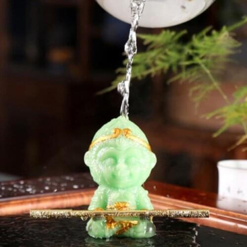 Creative Discolored Monkey King Tea Pet Handmade Resin Color Changing Animal Figurine Tea Table Decoration Ornament Home Decor