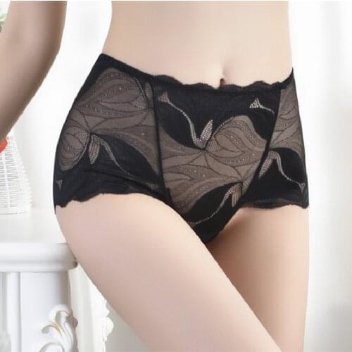 The transparent sexy underwear of the woman, the underwear of the woman, lace G-string pants, pornographic underwear, G line und