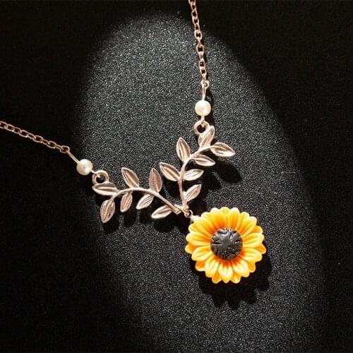 DUTRIEUX Sun Flower Pearl Metal Necklace Lady Pendant Clavicle Chain Party Birthday Gift Jewelry Accessories