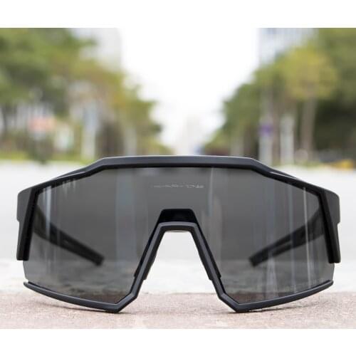 Kapvoe 2021 New Polarized Cyclist Sport Glasses Young Men Women Cycling Glasses UV400 Eyewear 3 Lenses Gafas Sunglasses