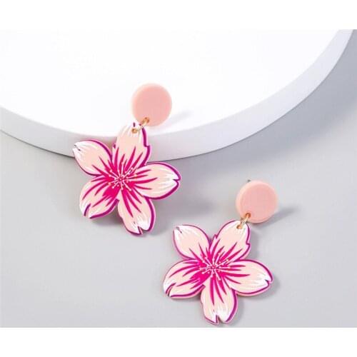 Romantic Pink Acrylic Resin Peach Blossom Earrings Irregular Geometric Smooth Texture Stitching Flower Earrings for Women