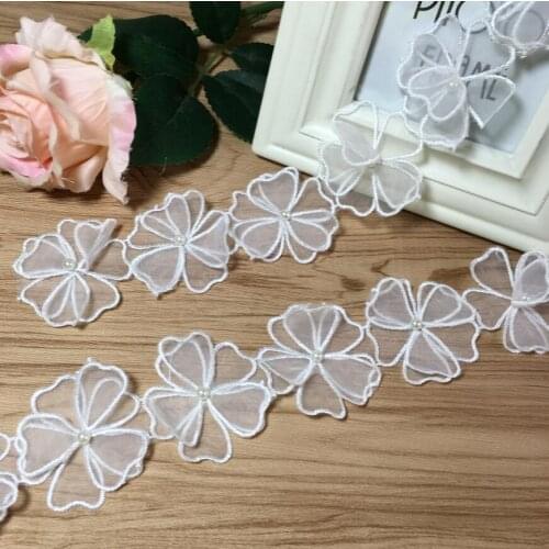 Wholesale 33 Pieces Flowers Off White Wedding Lace Patch Elegant Applique with Pearl 6cm Width New Beautiful Wedding Applique