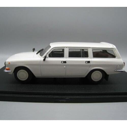 Diecast 1:43 Scale Volga GAZ 24 12 Alloy Soviet Car Model Die-cast Metal Toys Adult Children Gifts Collection Toy
