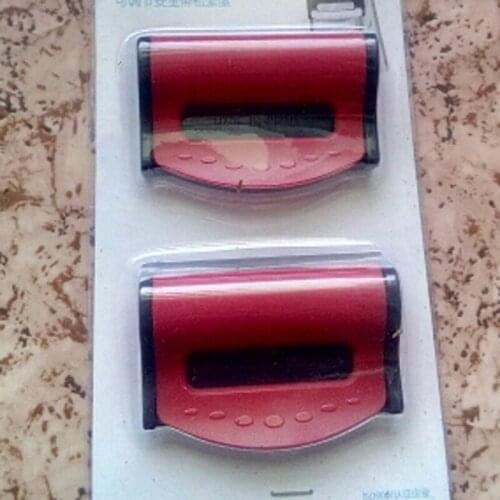 2Pcs Universal Car Safety Belt Clip For Dodge Caliber Journey ram durango Charger Stratus Avenger Nitro Viper Challenger