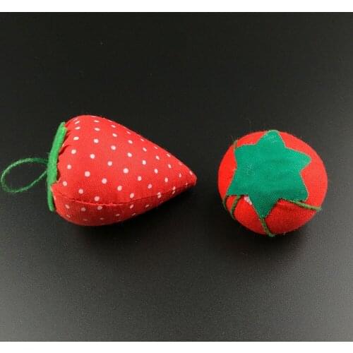 2PCS DIY Craft Strawberry Design Needle Pin Cushion Holder Sewing Kit Pincushions PP Cotton Holder Pin Cushion Sewing Needles