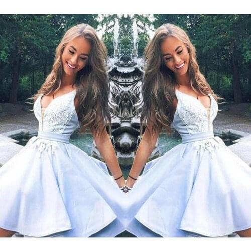 Light Sky Blue Homecoming Dresses 2019 A Line V Neck Knee Length Juniors Sweet 16 Graduation Cocktail Party Gowns Plus Size