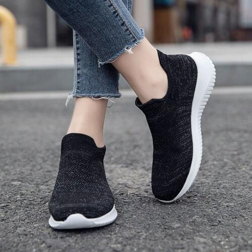Women Outdoor Sports Shoes Mesh Breathable Tree Flexible Sneakers Light Weight Soft Comfortable Tennis Shoes