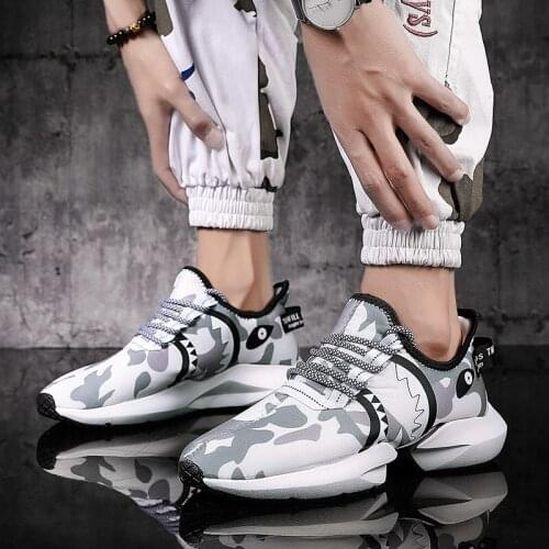 Men Running Shoes Men Shark Sneakers Breathable Lightweight Outdoor Sports Basket Homme Athletic Jogging Shoes Zapatillas Hombre