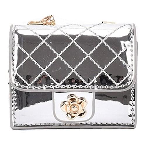 2021 New Shoulder Bag Female Bag Pearl Chain Bag Female Summer Fashion Rhombus Messenger Bag Mini Square Bag Lipstick Bag