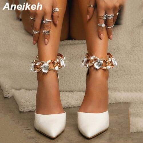 Aneikeh Femmes Chaussures Sexy Pumps High Heels Crystal Fashion Womens Shoes Pointed Toe Retro Metal Decoratio Wedding NEW 2021