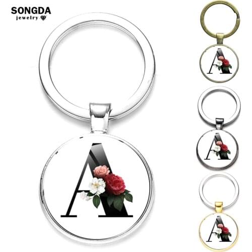 26 English Letter Keychain Bronze Silver Gold Metal Ring Keyring Round Glass Flower Pattern Key Ring Bag Pendant Men Women Gifts