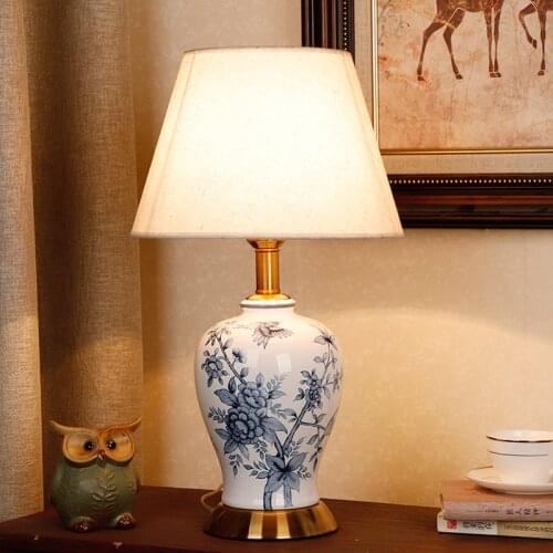 New Chinese Ceramic Table Lamp Chinese Style Painted Blue and White Porcelain Living Room Study Warm Bedroom Decora Bedside Lamp