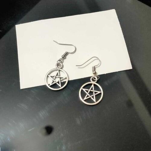 New Small Hollow Star Earrings For Women Minimal Cute Fashion Street Style Star Pentagram Gold Stud Earrings