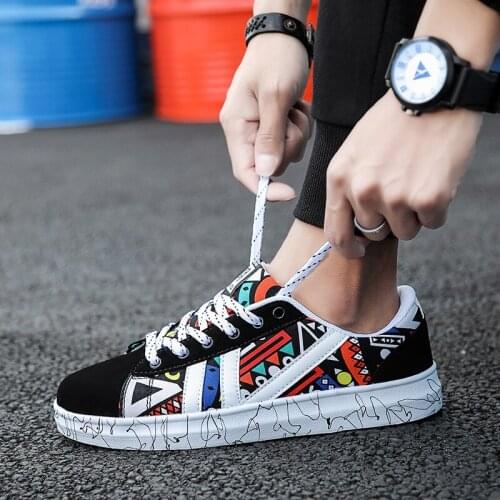 The Latest Fashion Big Size Shoes Graffiti Mens Shoes Casual Fashion Mens Canvas Shoes Breathable Comfortable Casual Shoes