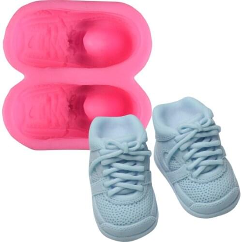 New 3 D 3-D Sneakers Roll Sugar Silicone Mold Car Aromatherapy Gypsum Flax Mould DIY Baking Molds