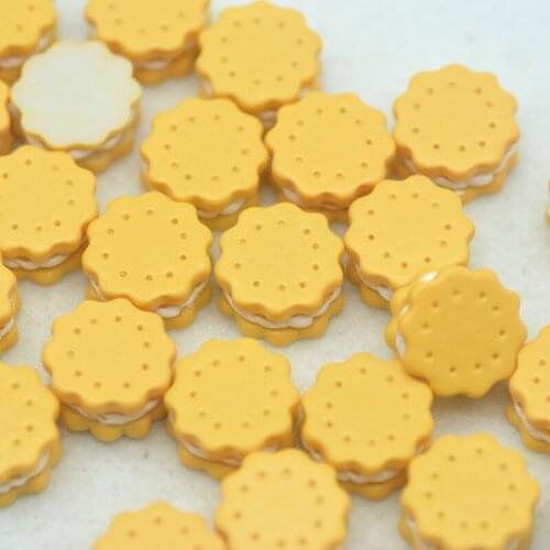 50PCS/Pack Resin Sandwich Biscuits,Imitation Food 18mm*9mm Free Shipping