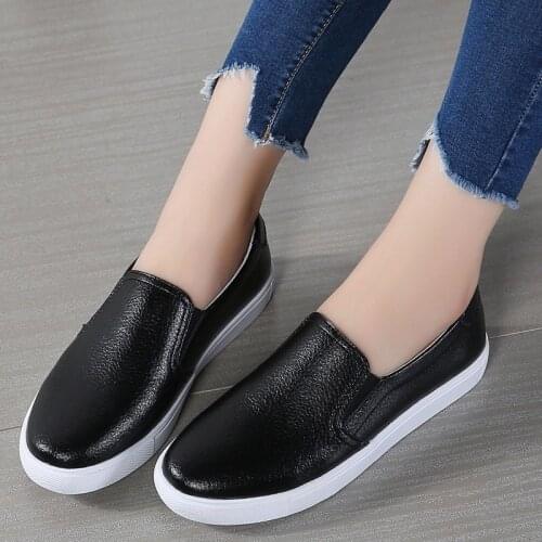 2021 New Leather Pumps Leisure Slip on Sneakers Fashion All-Matching Womens Shoes