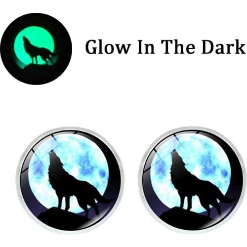 2018 New Glow In The Dark Jewelry Earrings Howling Wolf and Moon Glass Cabochon Luminous Stud Earrings for Women