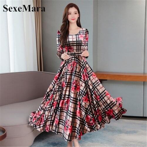 Gold velvet dress 2021 autumn and winter new fashion O-neck long-sleeved waist slimming long temperament dress female