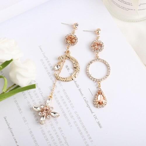 Korean elegant Moon twist ring Hanging Dangle Asymmetrical Earrings Bohemian Prevent Allergy Vintage Stud Earrings High Quality