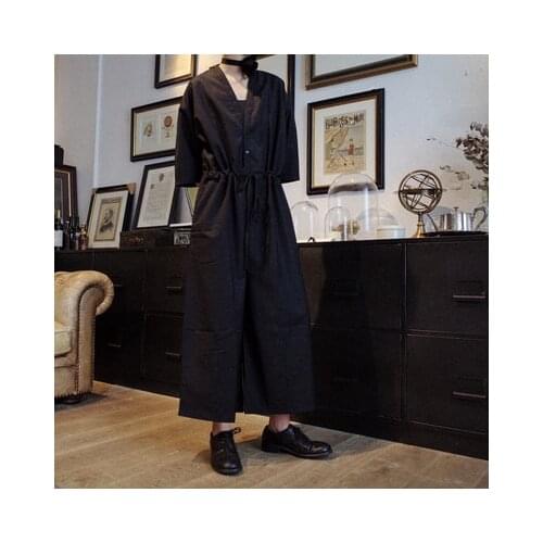 The new niche designer v-neck, mid-sleeve, drop waist, jumpsuit, wide leg pants