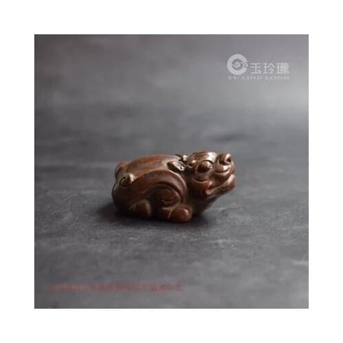 Tea is a solid bronze animal