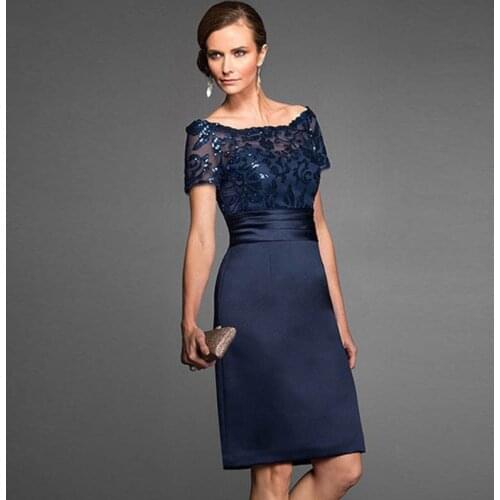 2021 New Arrival Navy Blue Short Sleeve Mother of the Bride Dresses Knee Length Bateau Neckline Wedding Party Gowns Sequins Lace