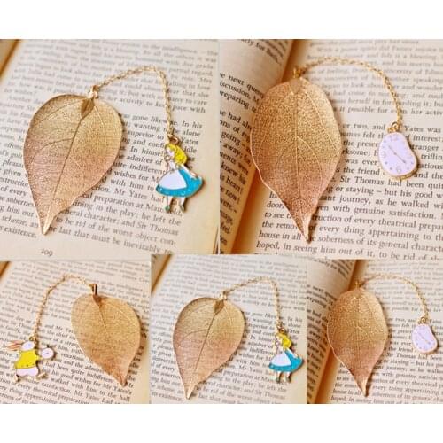 1 Pc/set Lovely Alice Rabbit Bookmarks Gold Color Leaf Texture Reading Pages Books Mark High-Grade Student Stationery