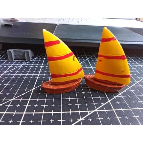 1pcs/lot Resin yellow sailing boat 40mm Ornaments Micro landscape Ornaments Creative Home Gardening Decorations A003-2