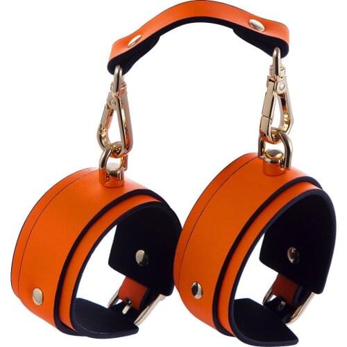 SM Restraint Leather Luminous Adjustable Handcuffs AnkleCuffs Slave Tied Hands Sex Tool Women Nightclub Roleplay Bondage Sex Toy