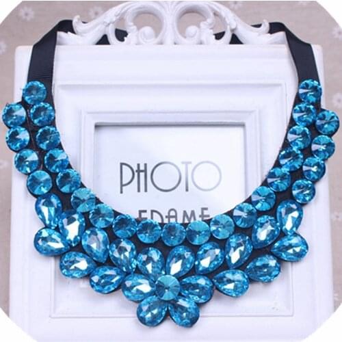 Fashion Resin Women clavicle Choker Bib Statement Crystal necklaces & pendants clavicle women flower statement bead collar