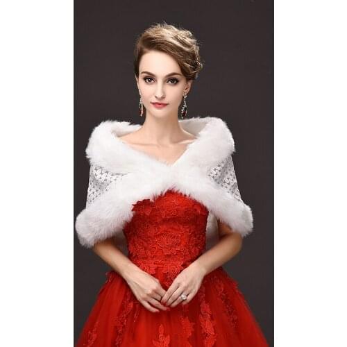 2018 New Elegant Winter Bridal Wraps Faux Fur Wedding Hollow Cloaks Bolero Winter Wraps Coat Bridal Jacket EE7712