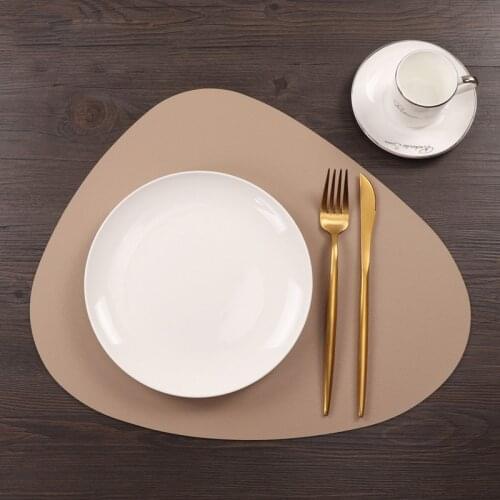 Set of 2 Irregular Eco-Friendly PU Leather Table Mats ,Waterproof Heat Proof Washable Oil-Proof Place Mats for Dining Table