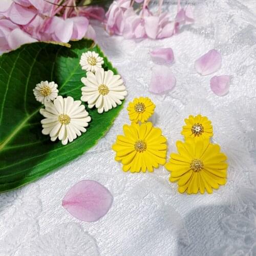 2020 Korea New Design Fashion Jewelry Sweet Daisy Flower Earrings Elegant Women Beach Party Holiday Earrings
