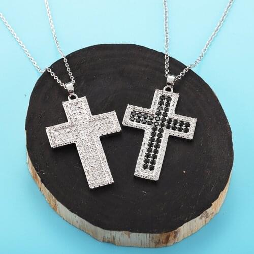 Fashion High Quality Men and Women Cross Pendant Jesus Cross Necklace Pendant for Womens Decoration Ladies Long Necklace D0312
