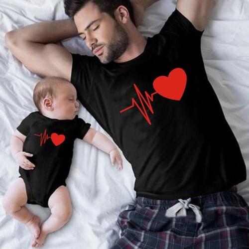 Father Daughter Son Outfits Mens Dad T-shirt Baby Girl Boys T Shirt Cute Family Look Matching Clothes Black Heart Print Tshirt
