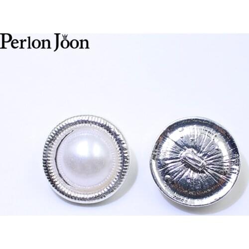 20pcs 21mm Silver white round pearl buttons are suitable for fashion ladies' dresses, sweaters, coats clothing accessories NK085