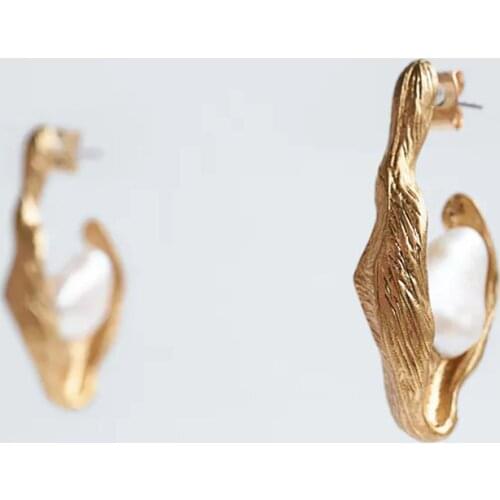 ZA Earring Female Simple Gold Metal Irregular Drop Earrings For Women Fashion White Pearl Dangle Earring Wedding Party Jewelry