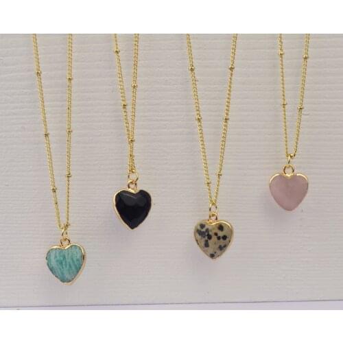 Dainty Chain Heart Shape Semi Precious Stone Pendant Necklace Gold Rim Natural Stone Short Necklace Female