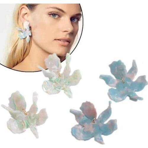 2019 High Quality Luxury Resin Lily Flower Womens Stud Earring Jewelry For Party
