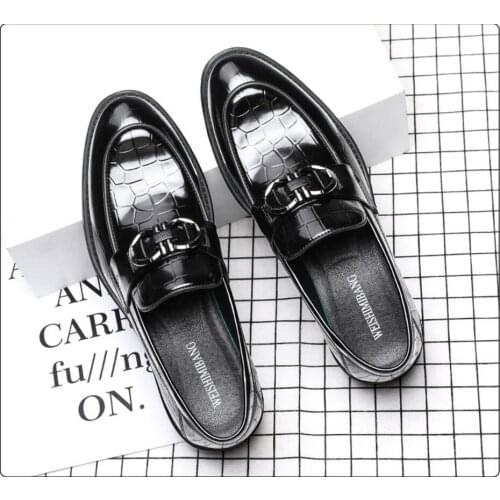 Men 2021 Italian Brand mens patent leather shoes England lace up Pointed toe wedding Business party oxfords formal shoes