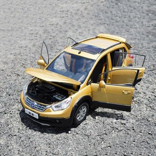 1/18 Scale Diecast Alloy SVU Vehicle R50X Car Model yellow Simulation vehicle model speelgoed jongens Collect display decoration