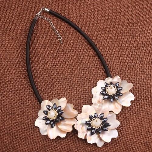 3 Designs New high quality of nature shell of 3 flowers choker necklace,fashion colorful crystal vintage necklace jewelry