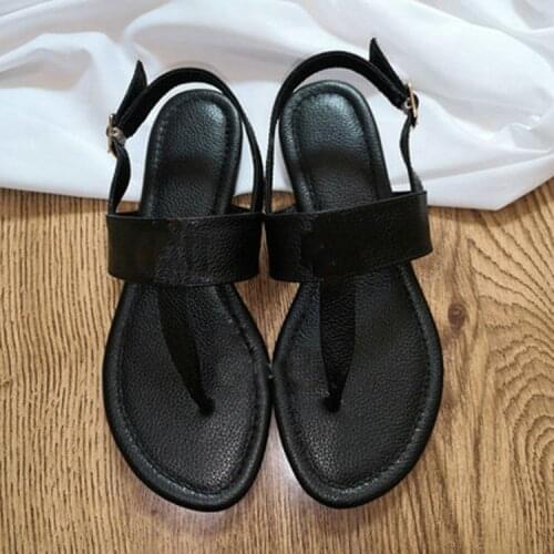 Summer New Womens Shoes Clip Toe Clip Foot Flip Flop Metal Buckle Leather Flat Sandals Non Slip Sandals Beach Slippers