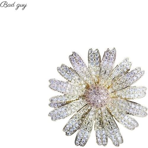 Fashion Brooch AAA Zicon Pin for Womens Yellow Flower Shape Brooches Clothes Scarf Buckle Garment Accessories Fine Jewelry Gift