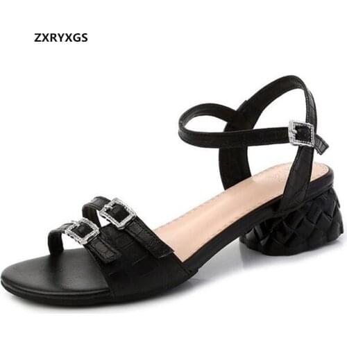 Hot Sole 2021 New Fashion Summer Open Toe Sandals Large Size Buckle Genuine Leather Sandals Thick Heel Shoe Women Sandal Shoes