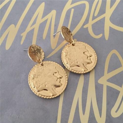 2019 New Arrivals Trendy Gold Or Silver Color Plating Figuar Engraved Medium Size Coin Linked Drop Earrings For Women