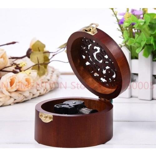 Carved Simple Retro Style Mini Round Vintage Wood Case Music Box Clockwork Hollow Music Box Nice Gift Size 8.5*4.8cm 5pcs